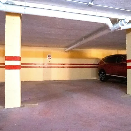 Acogedor Con Piscina En Appartamento