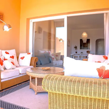 Acogedor Con Piscina En * Marbella