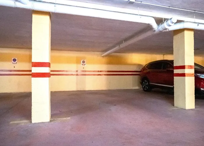 Acogedor Con Piscina En Appartamento